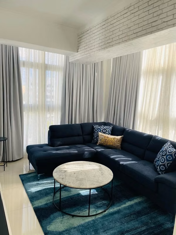 Apartamento en alquiler con línea blanca/ amueblado de 2 habitaciones en el sector de Naco