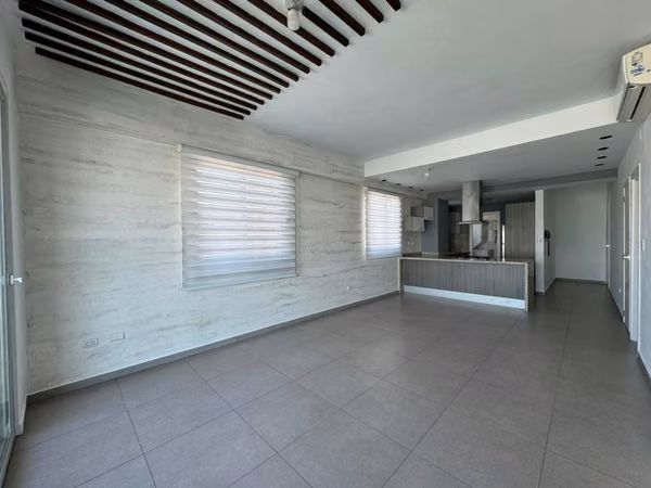 Apartamento de 1 Habitación y 2 parqueos en Serralles