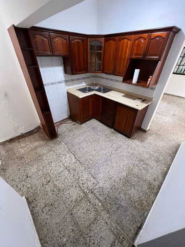 For Commercial Local Rental 325 Mt2 in Mirador Sur