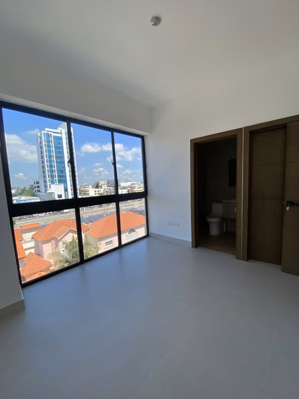 Modern Penthouse For Sale in North Mirador