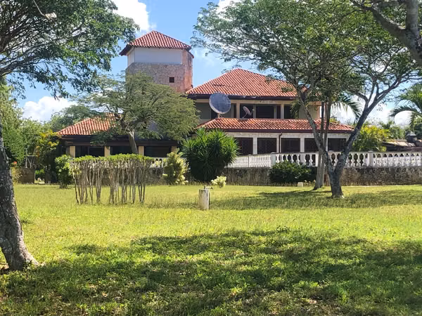 Luxury semi furnished villa in Cumayasa La Romana for rent