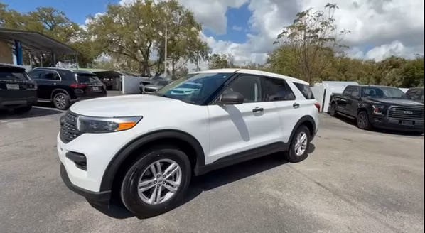FORD EXPLORER BLANCA 2023 Xlt