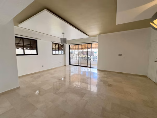 Apartamento en alquiler Bella Vista | 228 m² | 3 hab. | 2 parqueos
