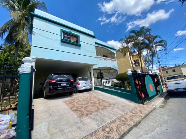 HOUSE FOR SALE IN HOLY SUNDAY WEST