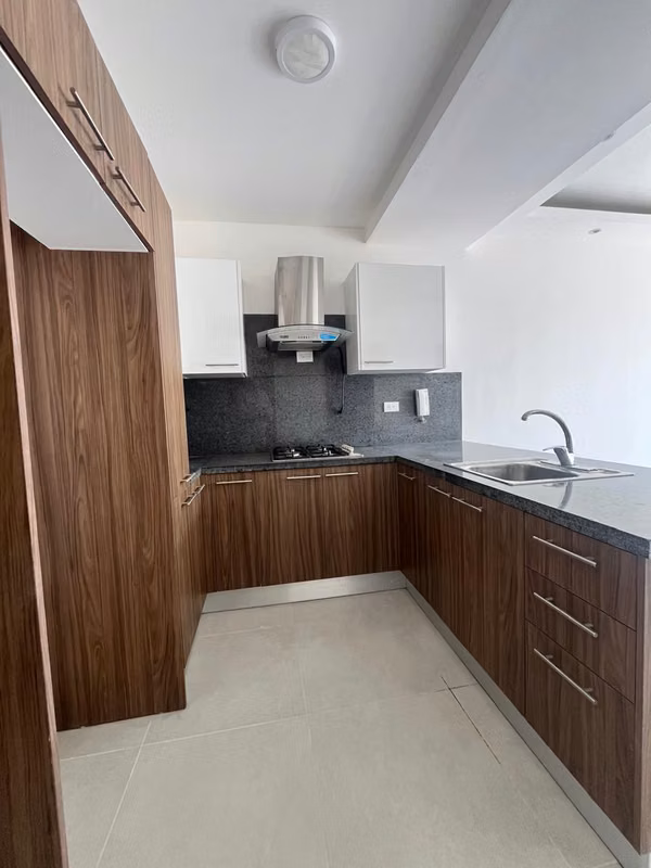 Apartment for rent in Evaristo Morales, National District.