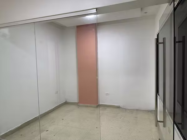 LOCAL COMERCIAL/OFICINA EN ALQUILER