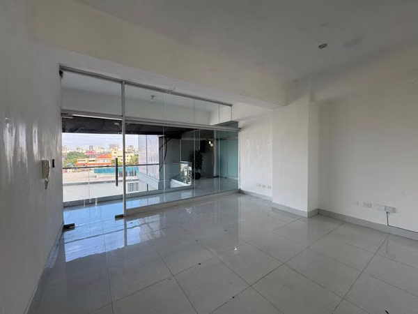 Local en alquiler en plaza comecial, La Castellana