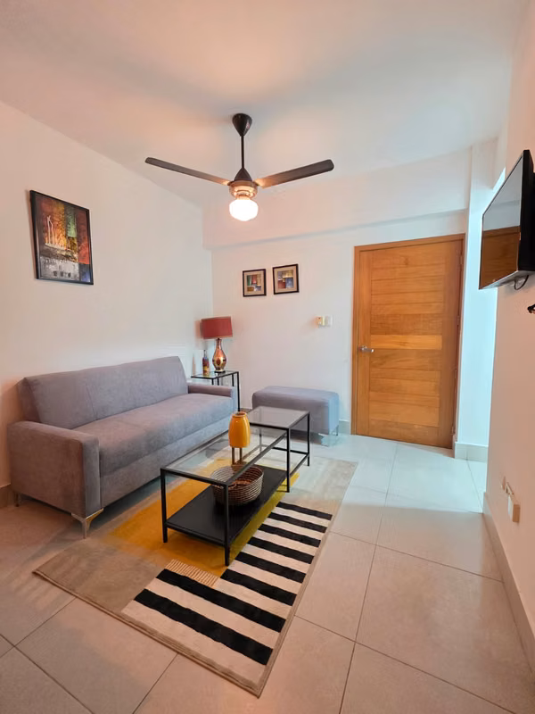 Apartamento en Alquiler – El Millon segundo Piso