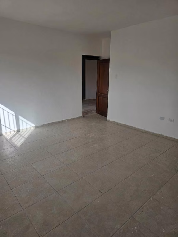 Alquilo 5ta planta sin ascensor  apartamento estudio