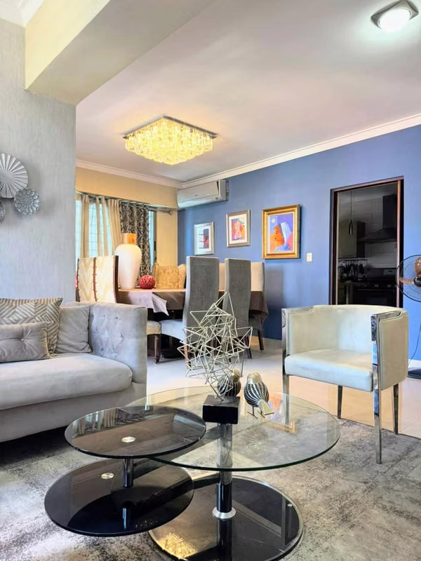 Apartamento de 203 m² en Evaristo Morales | 3 Hab. | Family Room |