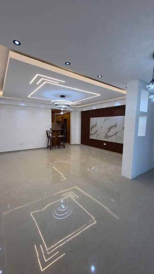 Exclusive apartment with private terrace in Alma Rosa I