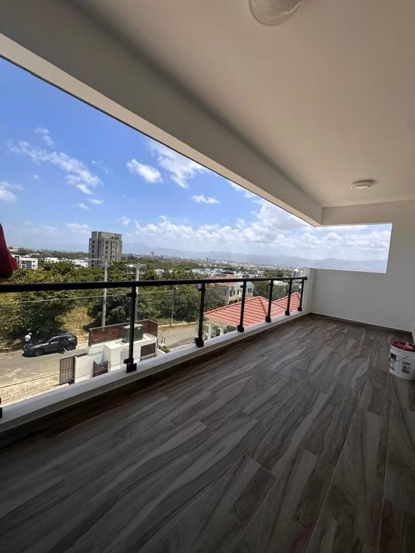 Apartamento de alquiler en Urb. Thomen