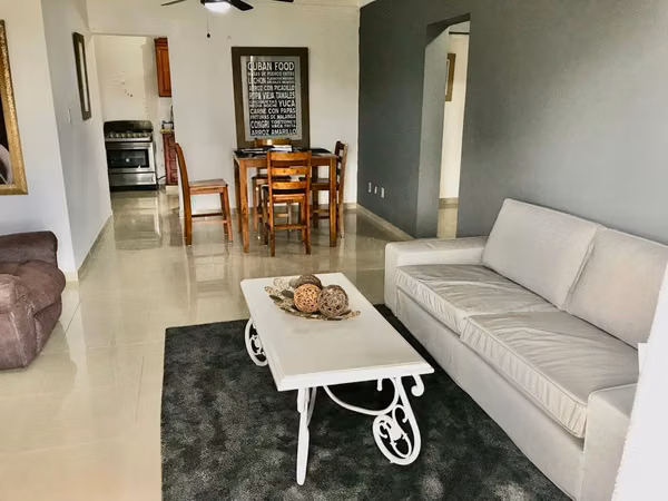 Apartment for Sale in Boca girl.