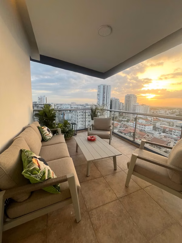 Apartamento en alquiler Serralles, 3 hab, Amoblado