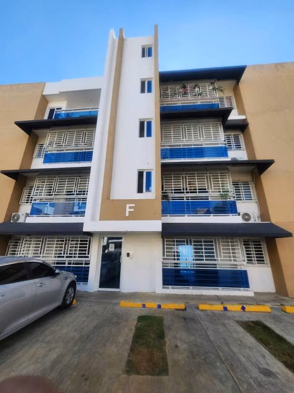 FIRST LEVEL APARTMENT FOR SALE