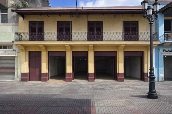 Local de 2 niveles en Venta- Zona colonial