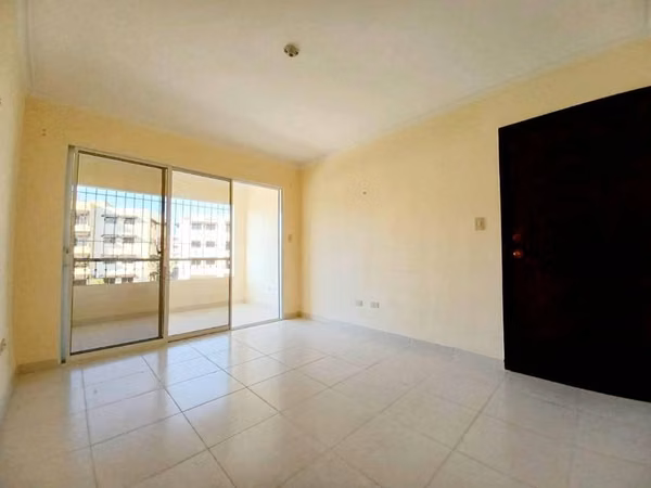 ¡Apartamento en venta en Av. Monumental!