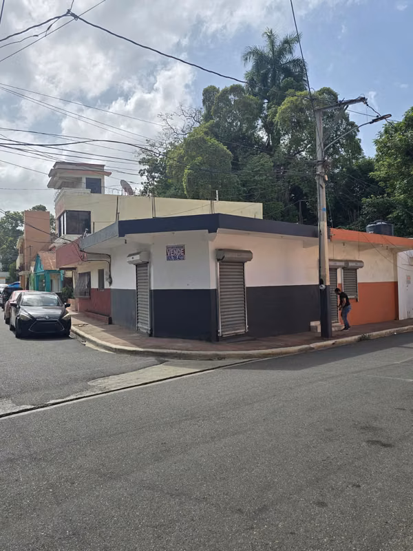 En Venta Local Comercial de esquina en Santiago