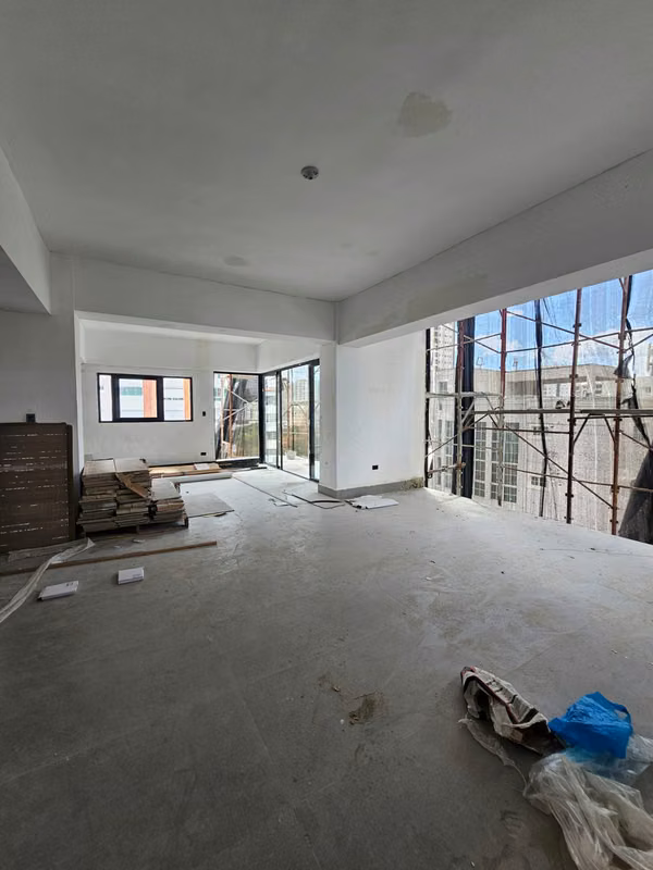 Apartamento en Venta en el Ensanche Serralles de 3 habitaciones