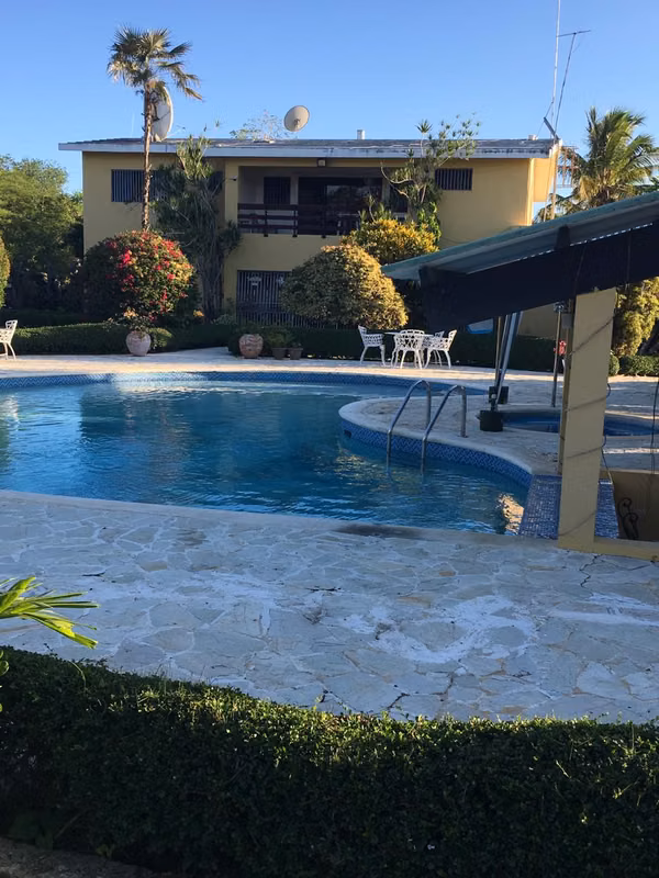 Casa Vacacional en Venta con Piscina en Guayacanes