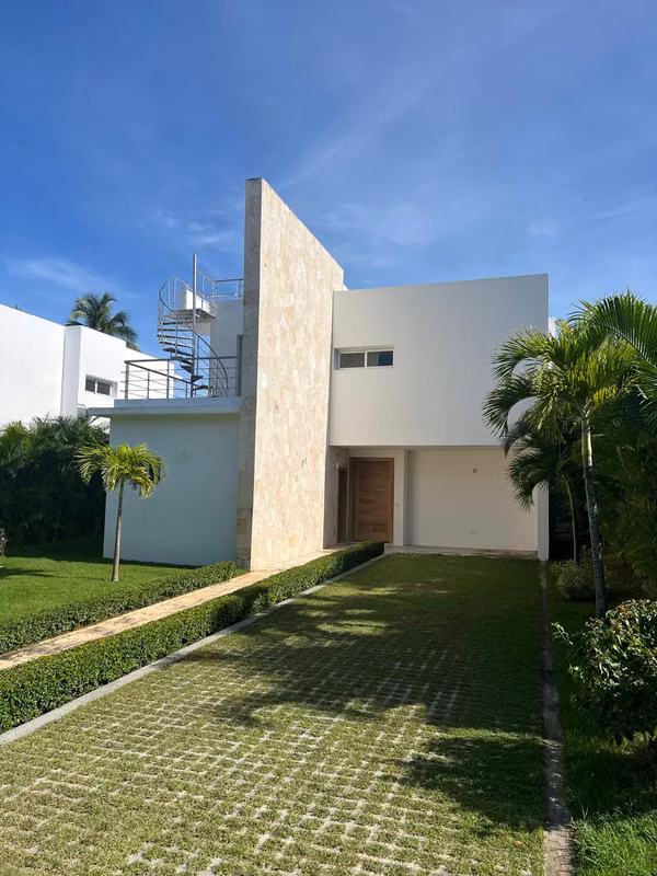 Vendo hermosa villa en Playa Nueva Romana