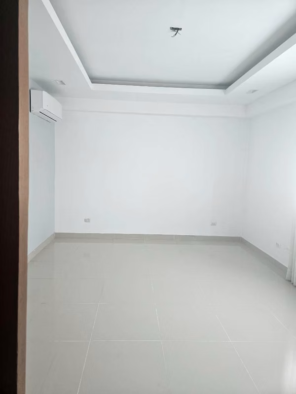 Esoacioso apartamento de 2 habitaciones, mas estudio en la Julia