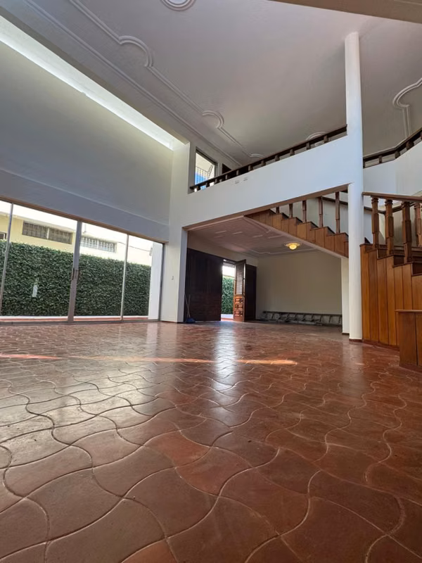 Casa en Alquiler en Los Cacicazgos | Ideal para Familias o Embajadas