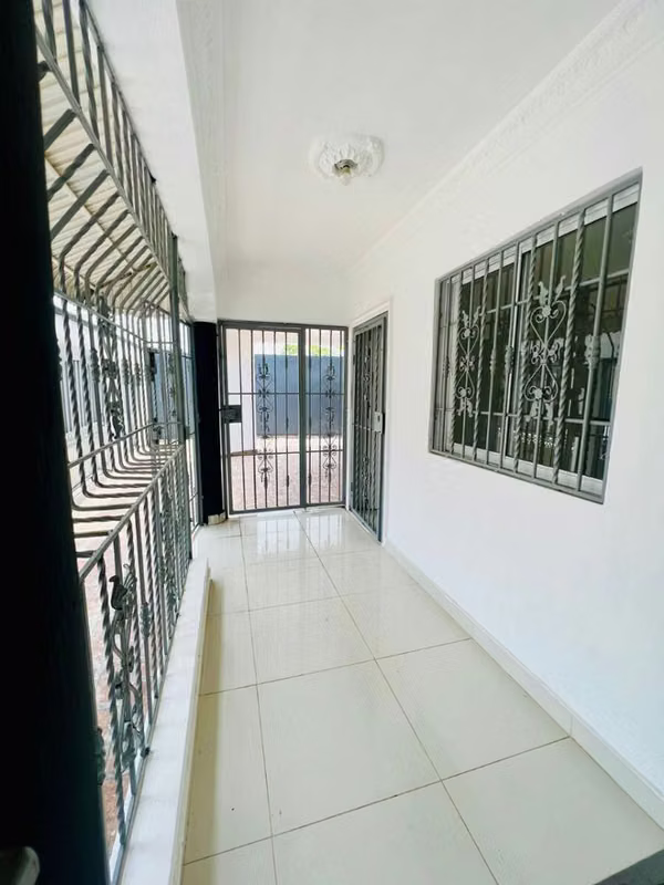 Casa en venta en santo Domingo Este, sector Cabimar, Res.Don Miguel