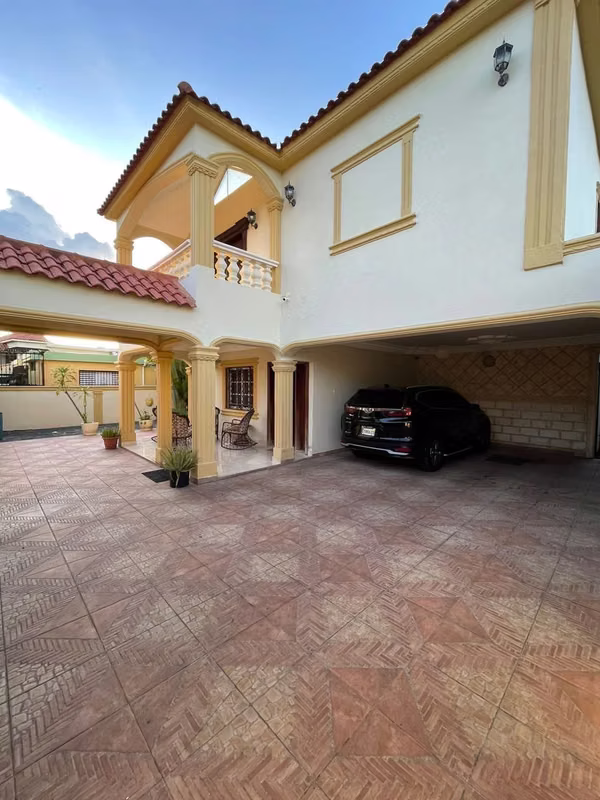 Casa en venta en Prado Oriental, Santo Domingo Este