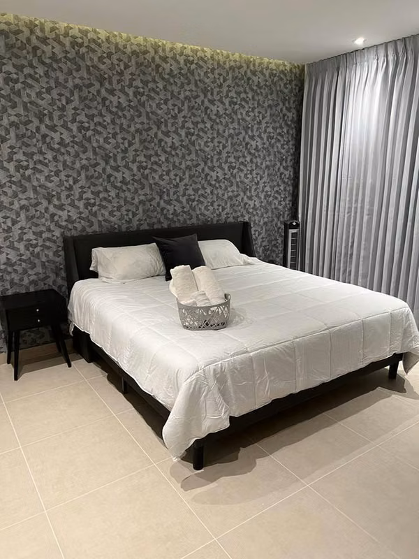 Apartamento de 2 Habitaciones en Evaristo Morales en Venta