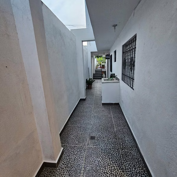 Vendo de casa de 2 niveles individual en san isidro en de 420 Mst