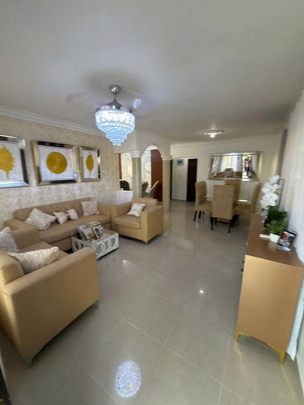  CASA EN VENTA EN LOS ROSALES – CARRETERA MELLA
