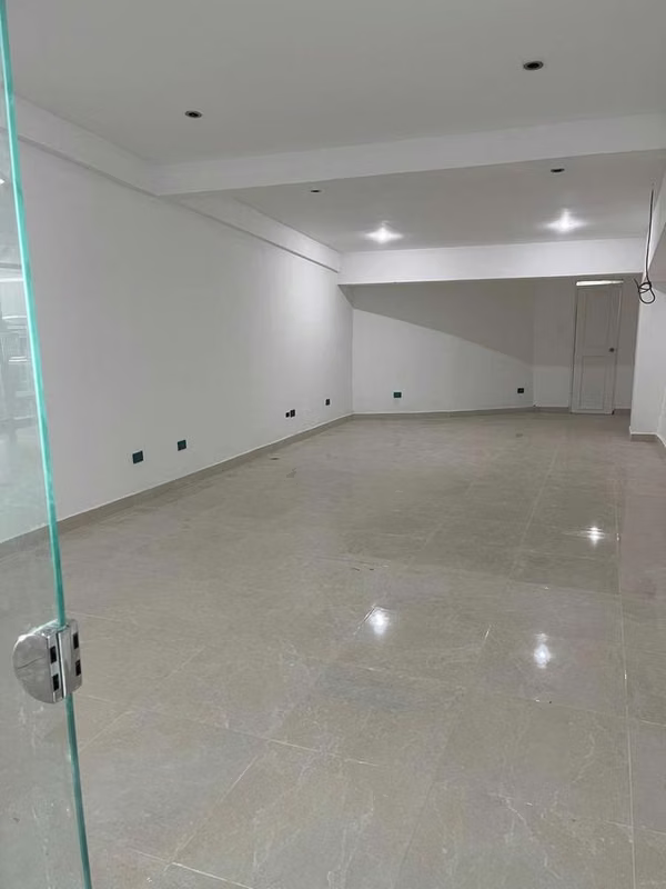 LOCAL COMERCIAL 1ER NIVEL EN VENTA
