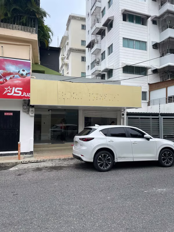 Local comercial en alquiler en Bella Vista Norte.