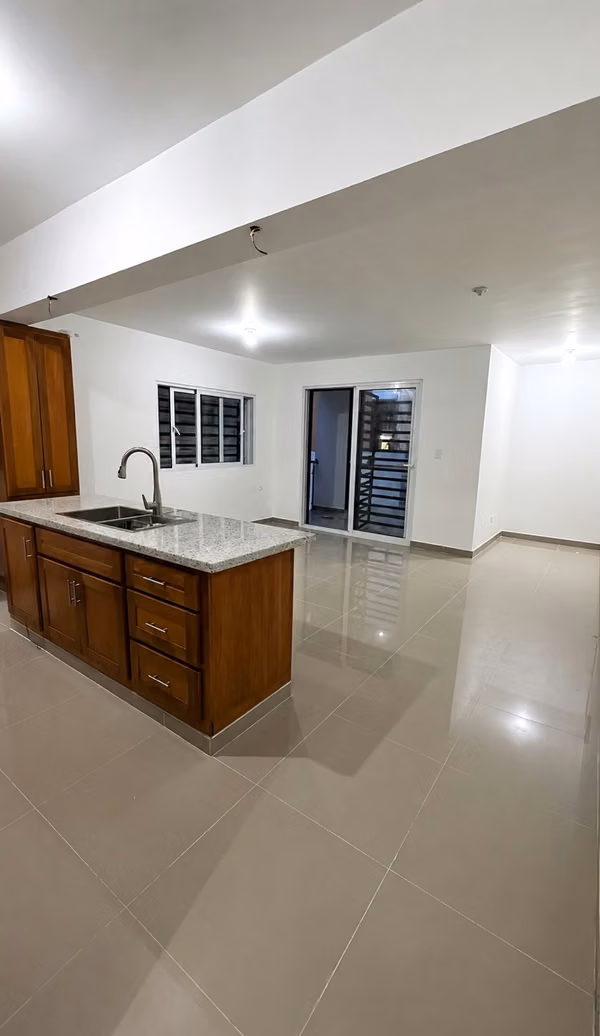 APARTMENT IN RENT IN HIGH TOWER, SILVER PORT