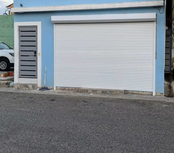 COMMERCIAL PLACE IN RENT IN PORT SILVER