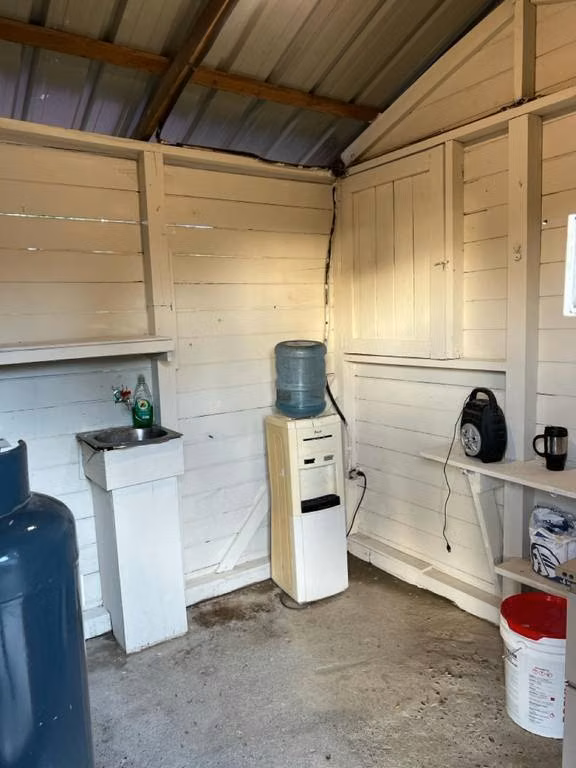 Solar for Rent in Duarte Highway + Office equipped
