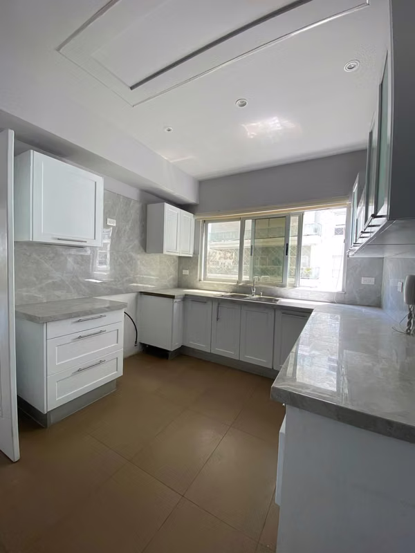 VENDO APARTAMENTO EN NACO UN 6 NIVEL