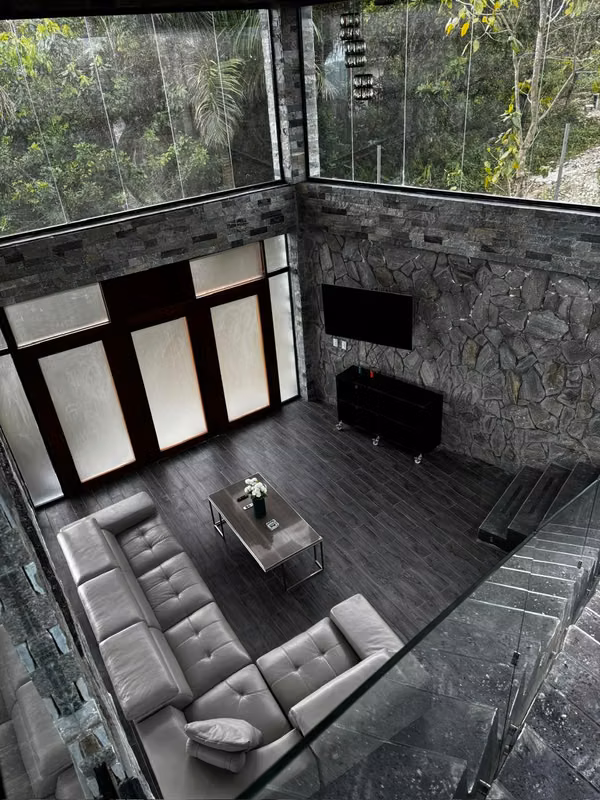 Villa Amueblada en Venta | La Colonia, San Cristóbal | República Dominicana