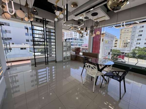 Local comercial de oportunidad en Bella Vista