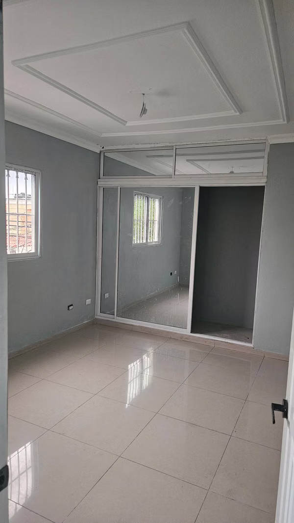 Casa a la venta en zona familiar, Distrito Nacional
