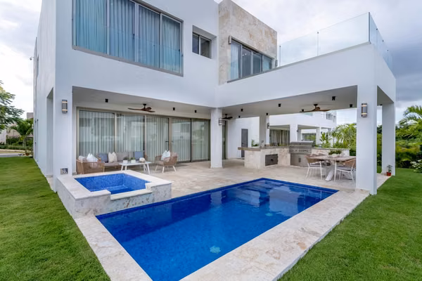 sell villa on new roman beach
