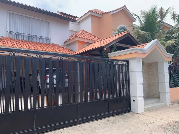 House for sale or rent in Mirador Norte