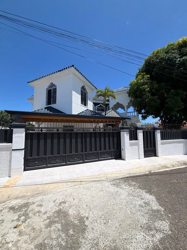 CASA EN VENTA EN PUERTO PLATA A  3 MINUTOS DE LA PLAYA
