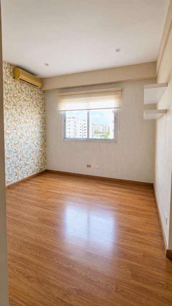 Apartment for Sale in Evaristo Morales