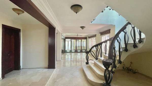 1ST LEVEL HOUSE FOR COMMERCIAL RENT IN CACAZAZGOS