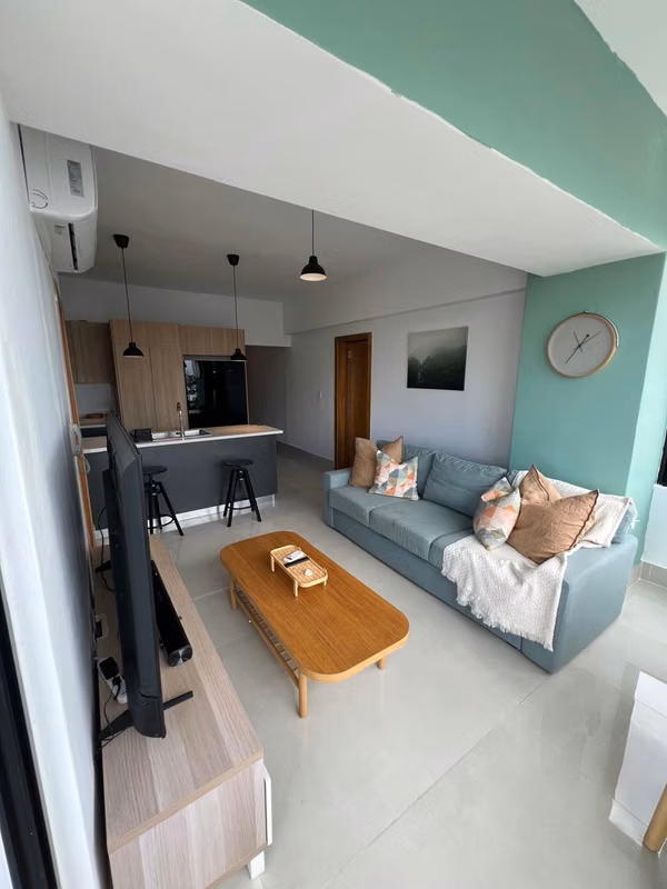 1 Hab Furnished Apartment. High floor in the National District Esperilla.
