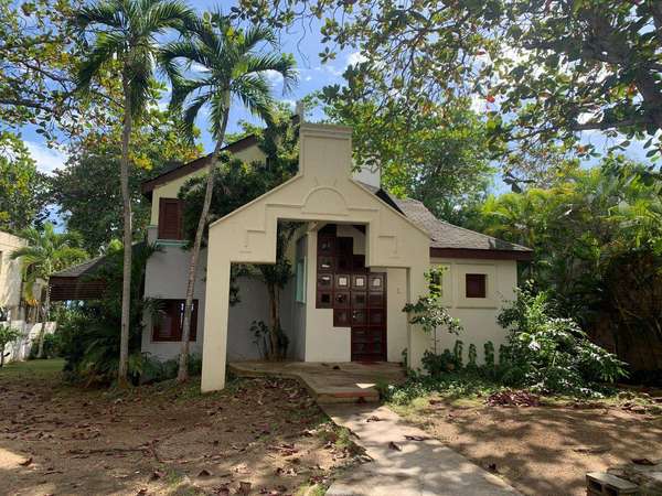 Land for sale in Primera line beach