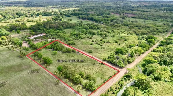 Industrial and commercial solar of 12,483 m ² in Pedro Brand