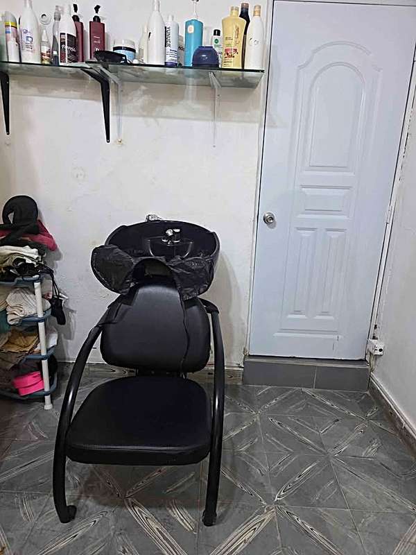 FULL LIVING ROOM EQUIPMENT FOR SALE - 124; SANTIAGO